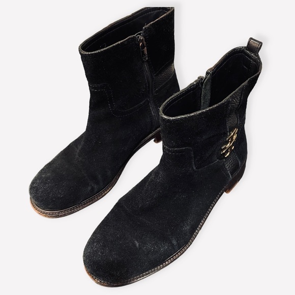 Tory Burch Black Alaina Logo Flat Bootie Split Suede - Picture 4 of 12